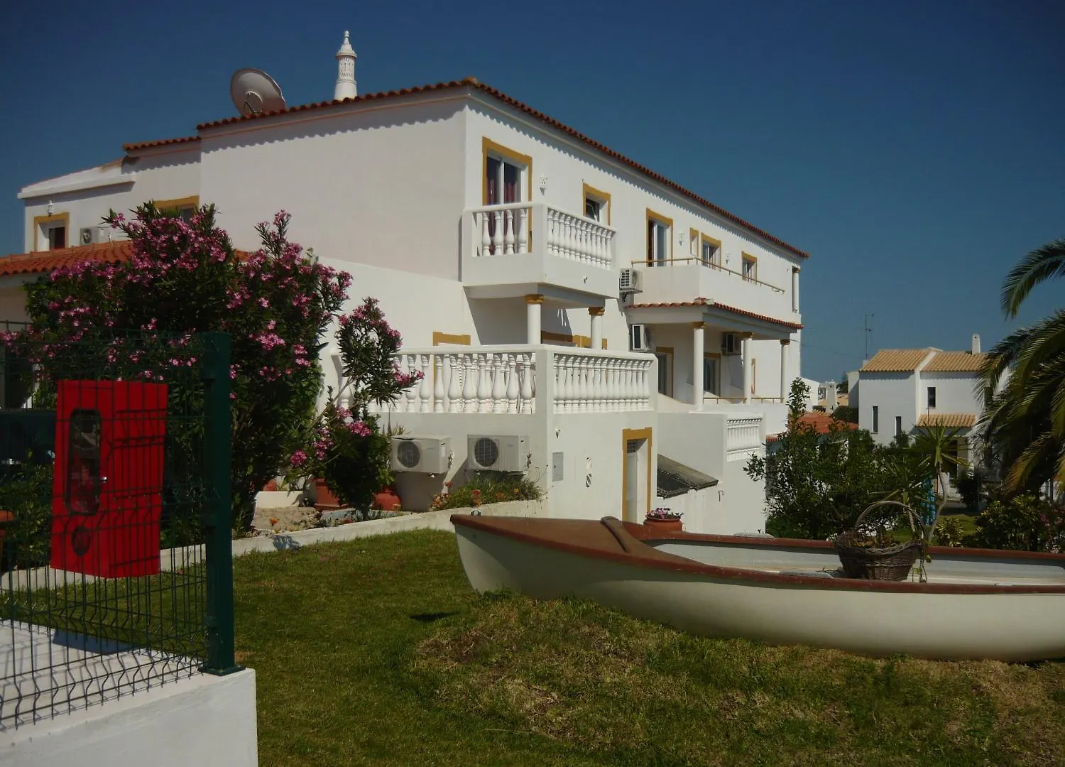 Agua Marinha Rosa- Hotel Albufeira 3*,  Portugal